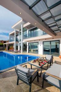 Villa Escape