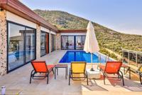 Villa Bronz