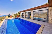 Villa Bronz
