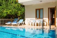Limyros Ortak Havuzlu Villa
