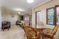 Limyros Ortak Havuzlu Villa