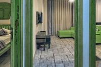 Voswos Garage Coffee Hotel