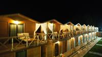 Fnm Luxury Bungalows & Restaurant