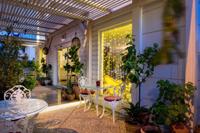 Nun By Laren Hotels