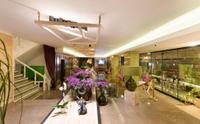 Nun By Laren Hotels