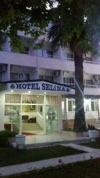 Selina Hotel