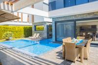 Swan 1 Villa
