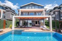Luxury Life Villas