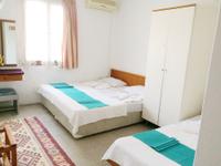 Parmis Rooms