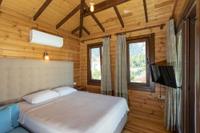 Sandal Hotel