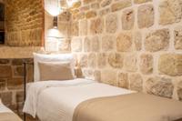 Ana Talia House