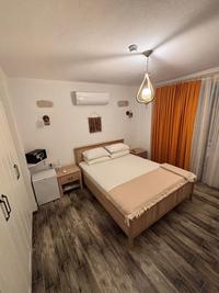 Paris Alacati Butik Otel
