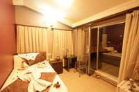Deluxe Hotel