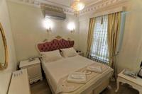 Romantic Mansion