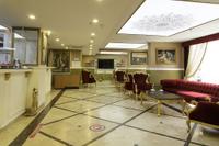 River Hotel