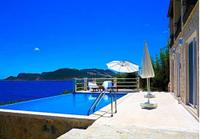 Villa Paloma by Villatatilin