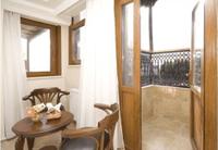Dom Hotel