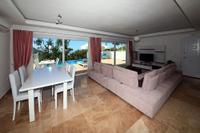 Villa Avar