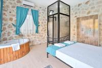 Villa Stone 2