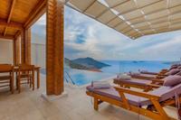 Villa Yasemin by Akdenizvillam