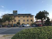 Muz Hotel