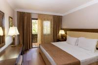 Latanya Park Resort