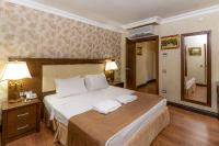 Latanya Park Resort