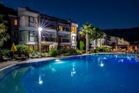 Tropical  Deluxe Suites