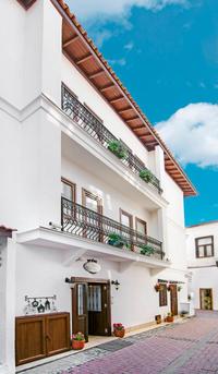 Rodina Suites Hotel