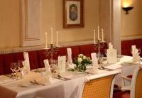 The Monarch Hotel Bad Gogging