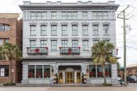 Market Pavilion Hotel