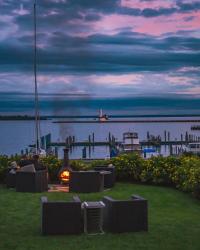 Island House Hotel