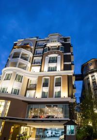 Beyond Suite Hotel