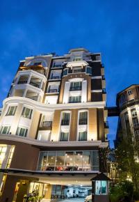 Beyond Suite Hotel
