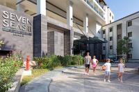 Seven Seas Hotel Life