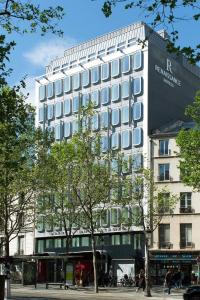 Renaissance Paris Republique