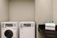 Holiday Inn Express and Suites Lavonia