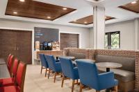 Holiday Inn Express and Suites Lavonia