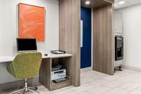 Holiday Inn Express and Suites Detroit Novi
