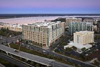 Holiday Inn Express Suites Charleston Dwtn West