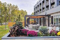 Courtyard Appleton Riverfront