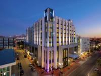 Higgins Hotel, Curio By Hilton