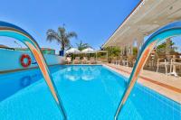 Linda Beach Boutique Class Hotel