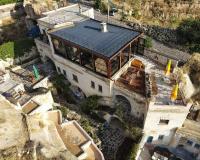 Canyon Cave Hotel