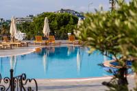 Elementa Luxury Boutique Hotel