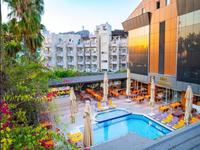 Fame Beach Hotel