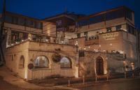 Young Cave Hotel