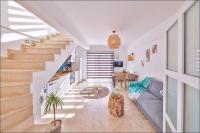 Villa Ay