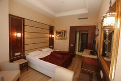 Kronos Hotel