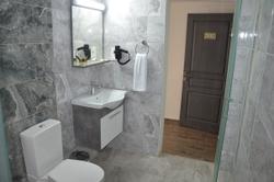 Piyes Otel